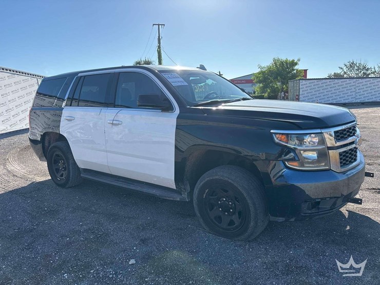 2019-chevrolet-tahoe-image-2