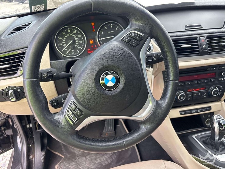 2015-bmw-x1-image-8