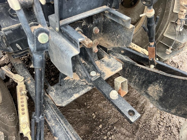 2015-new-holland-workmaster-37-image-15