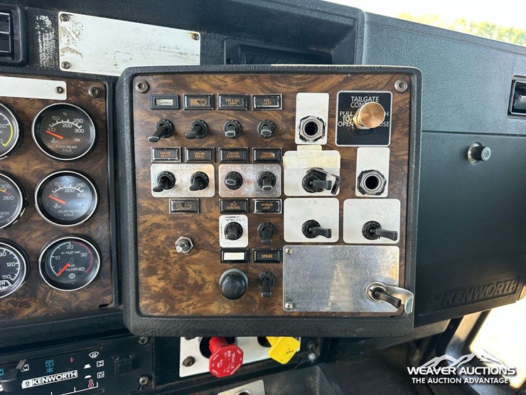 kenworth-t800b-image-21