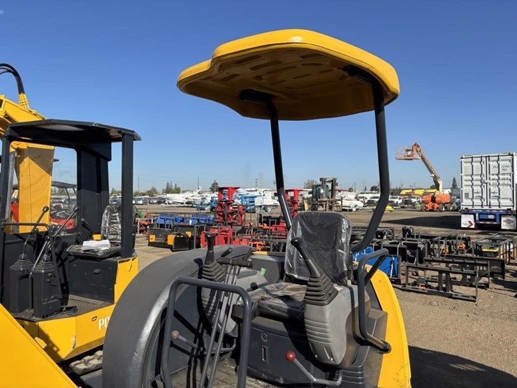 komatsu-pc30mr-1-image-20