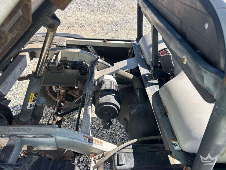 2018-club-car-carryall-1500-4x4-diesel-utility-cart-image-8