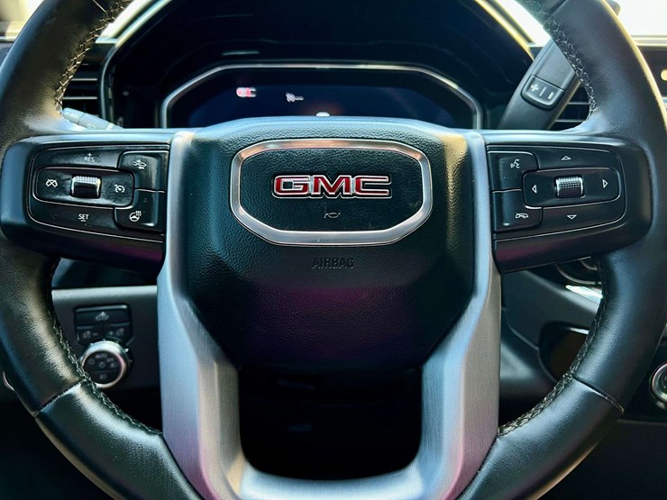 2024-gmc-sierra-1500-image-18