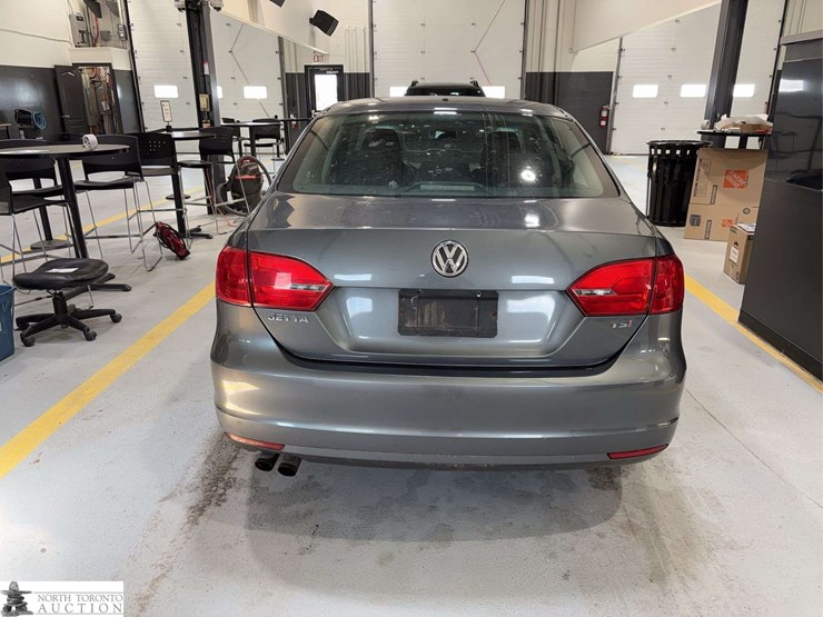 2014-volkswagen-jetta-se-4dr-sedan-6a-image-5