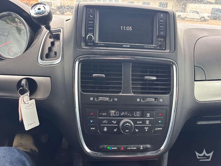 2017-dodge-grand-caravan-image-11