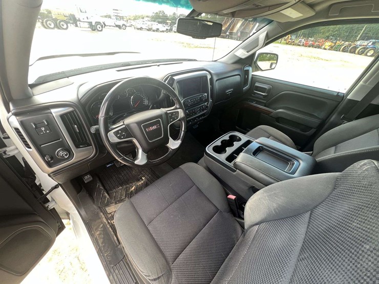 2018-gmc-sierra-1500-image-11