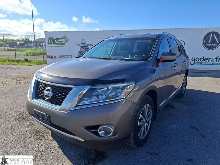 2014-nissan-pathfinder-image-1