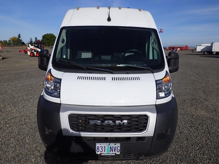 2022-dodge-3500-image-8