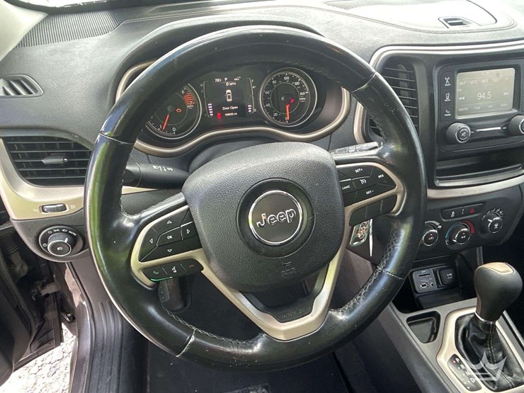 2018-jeep-cherokee-image-14