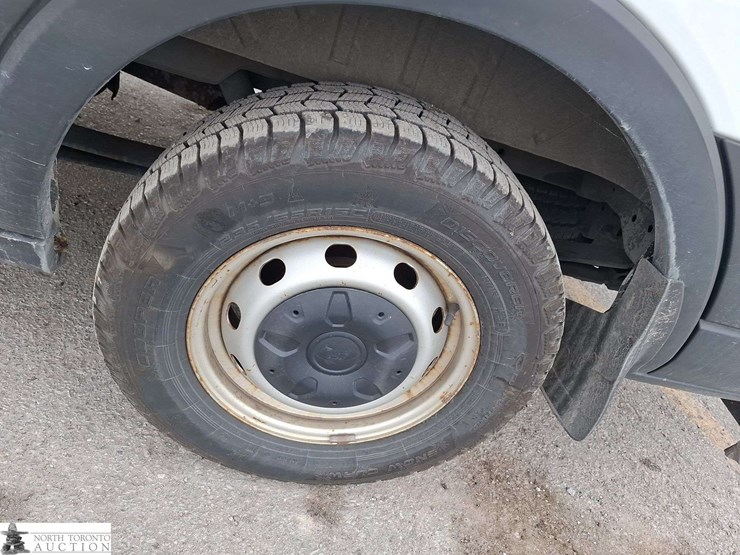 2019-ford-transit-image-21