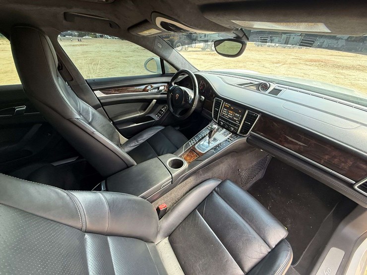 2016-porshe-panamera-4-door-hatchback-(132,955-miles)-image-30