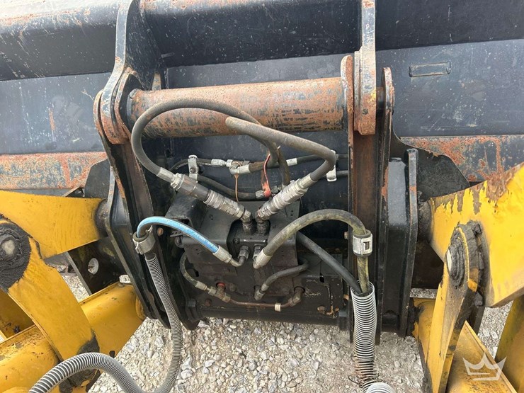 caterpillar-420f2-it-image-26