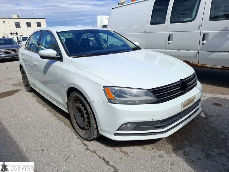 non-operable-2015-volkswagen-jetta-tdi-trendline-plus-4dr-sedan-6a-image-3