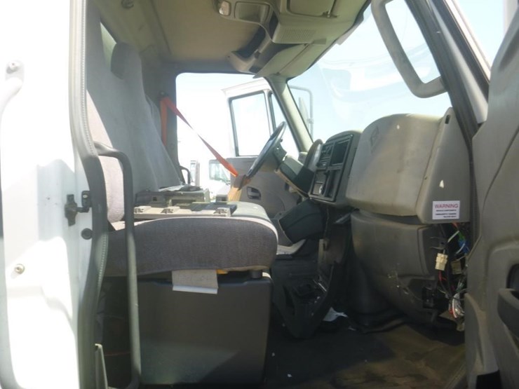 2013-international-durastar-4300-image-17
