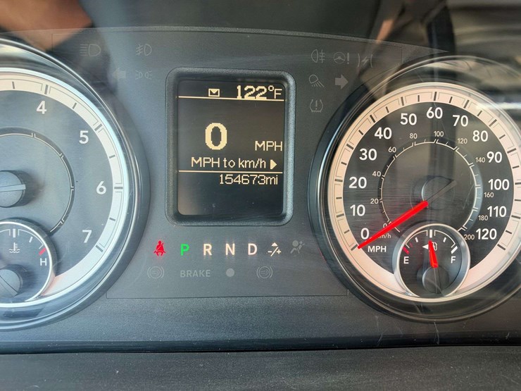 2017-dodge-3500-image-26