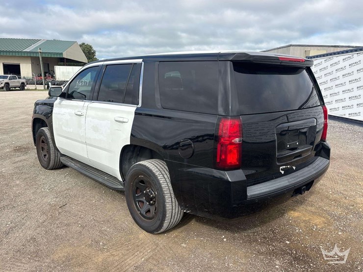 2019-chevrolet-tahoe-image-4