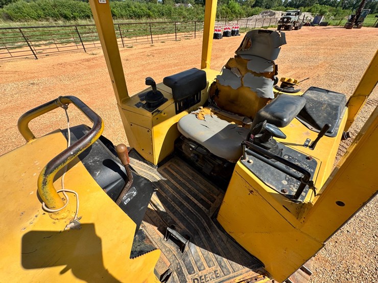 deere-550h-lt-image-9
