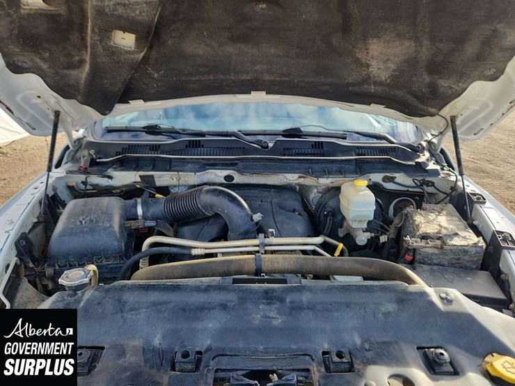 2015-dodge-2500-image-40