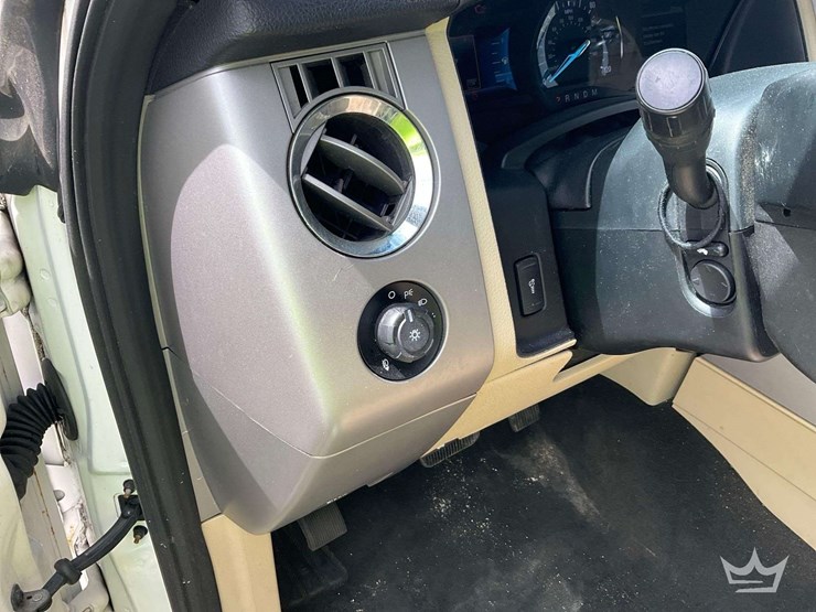 2016-ford-expedition-image-14