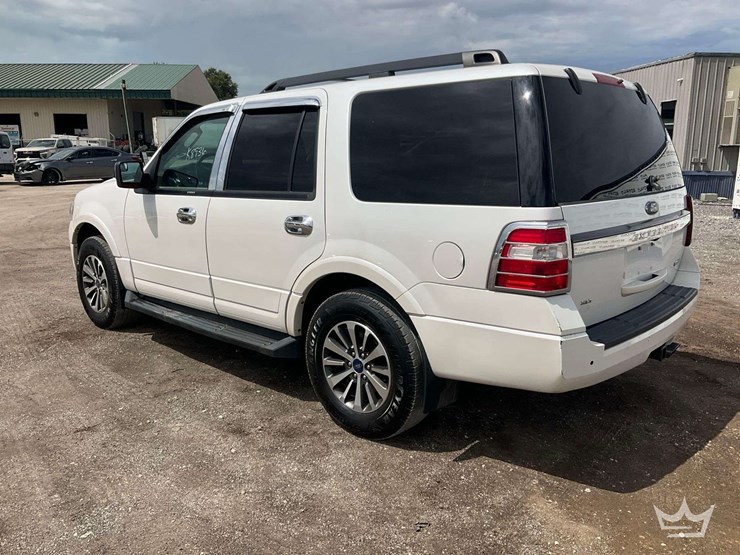 2016-ford-expedition-image-4