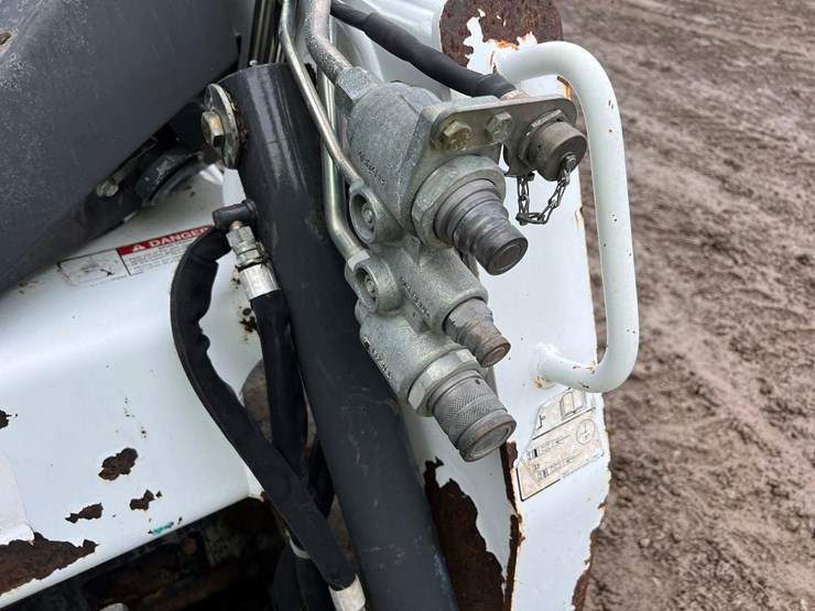 2018-bobcat-t450-image-12