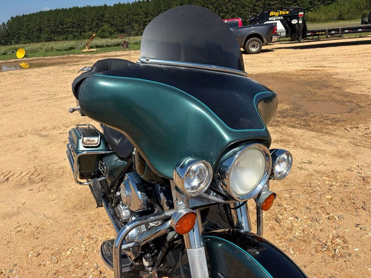 2002-harley-davidson-classic-motorcycle-(64,181-miles)-image-8