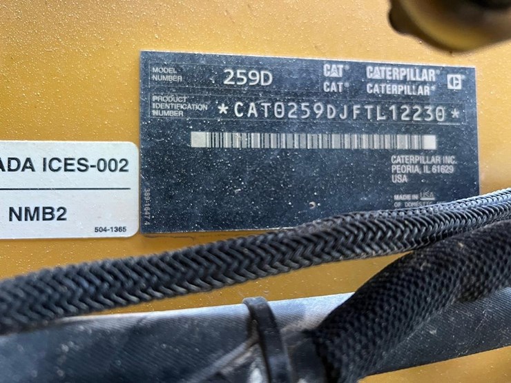 2017-caterpillar-259d-image-17