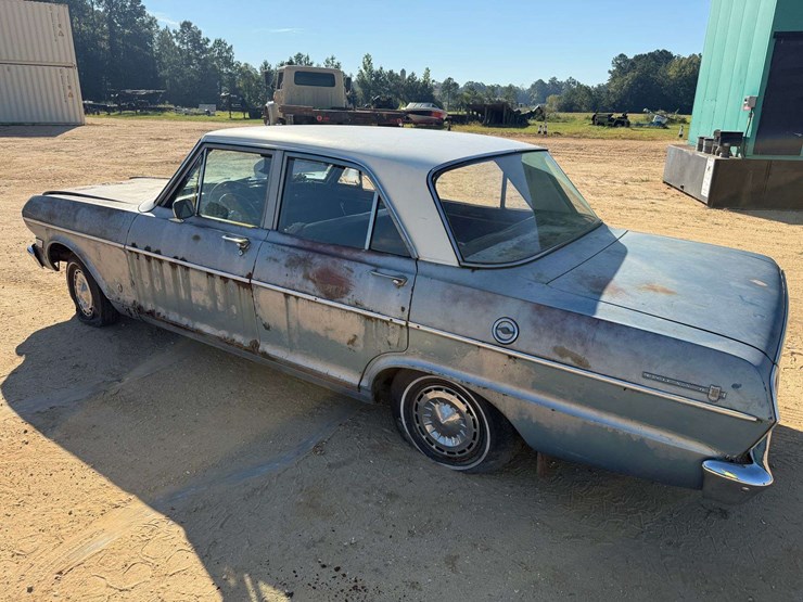 1962-chevrolet-chevy-ii-300-/-nova-400-4-door-sedan-image-2
