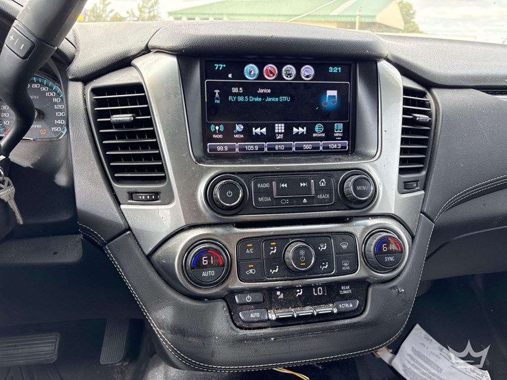 2018-chevrolet-tahoe-image-17