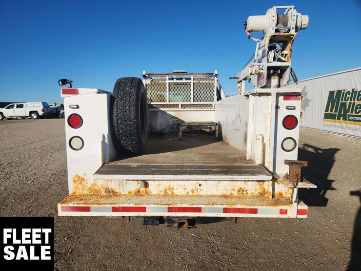 2011-ford-f250-image-15