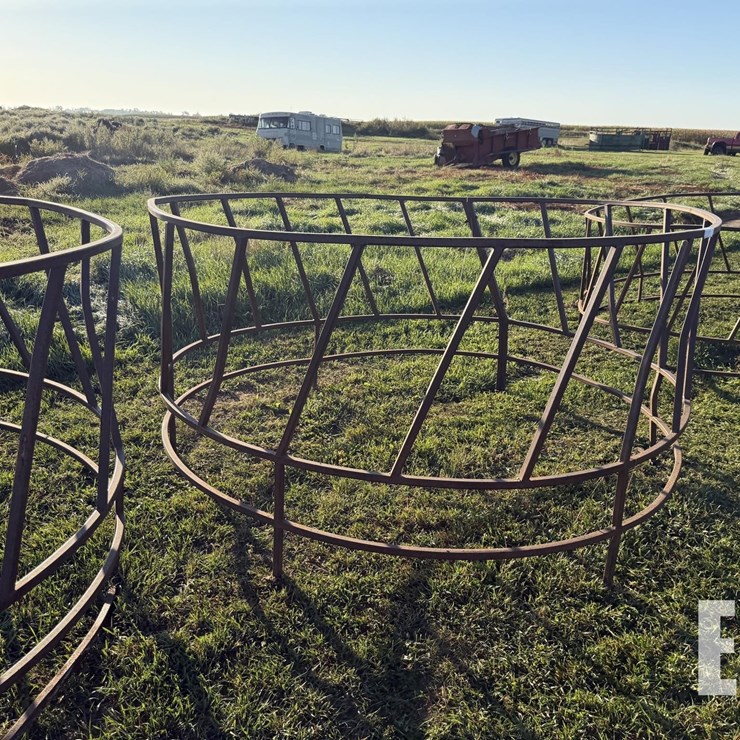 SINGLE BALE FEEDER 9120