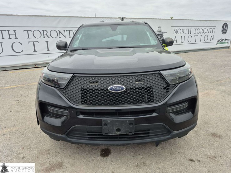 2021-ford-explorer-image-2