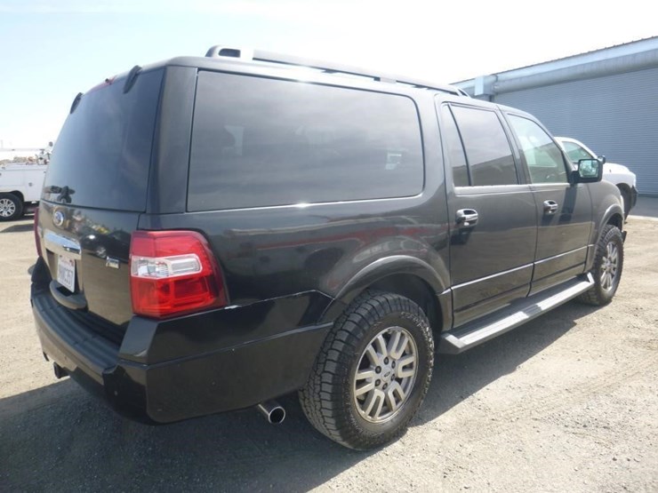 2012-ford-expedition-image-3