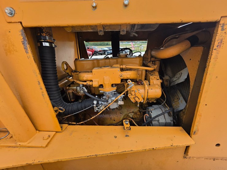 #25323-•-allis-chalmers-708c-fork-lift-image-27