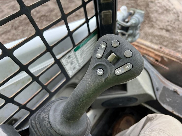 2018-bobcat-t450-image-22