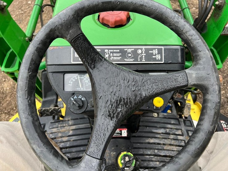 john-deere-2210-image-23