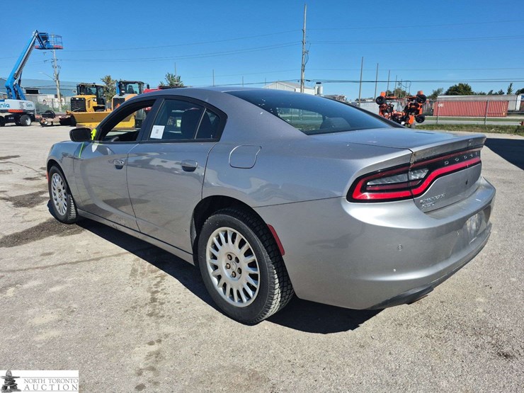 2016-dodge-charger-image-7