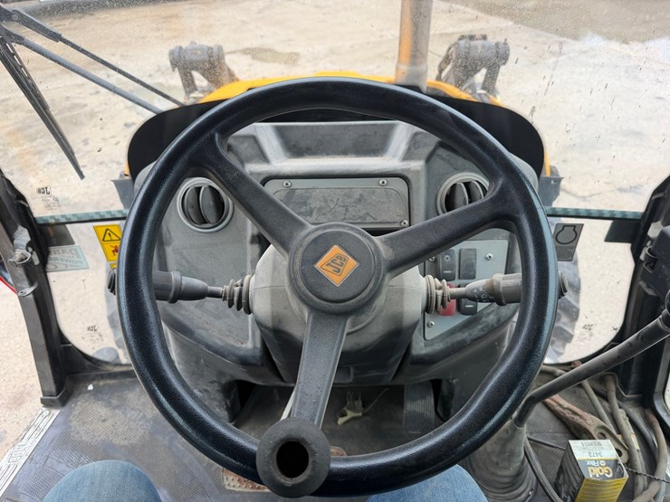 jcb-3cx-image-37