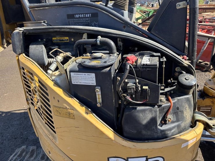deere-27d-image-37