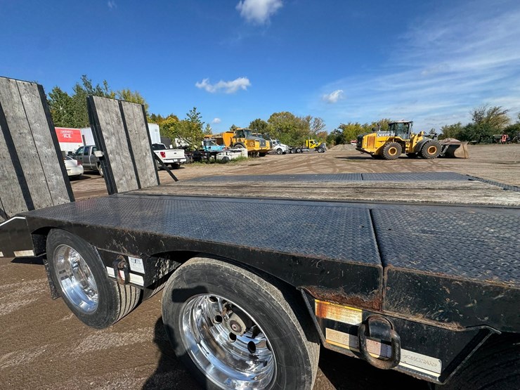 #1954-•-2016-felling-x-force-paver-special-lowboy-image-29