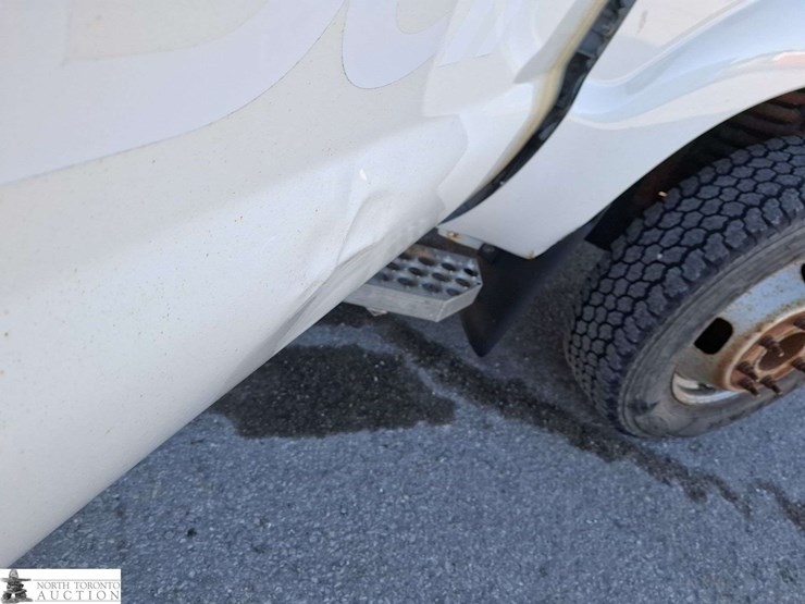 2012-ford-f350-image-31