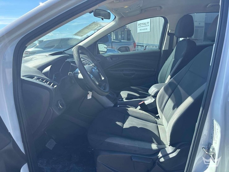 2016-ford-escape-image-12