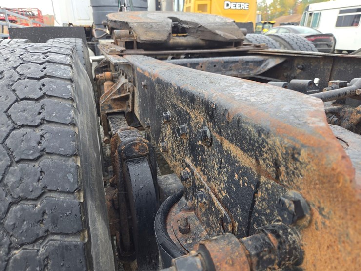 2000-mack-ch613-image-25