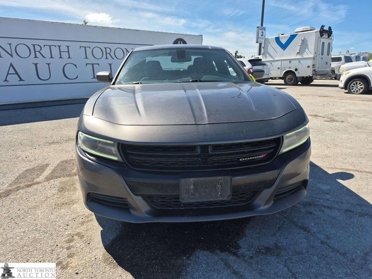 2017-dodge-charger-image-2
