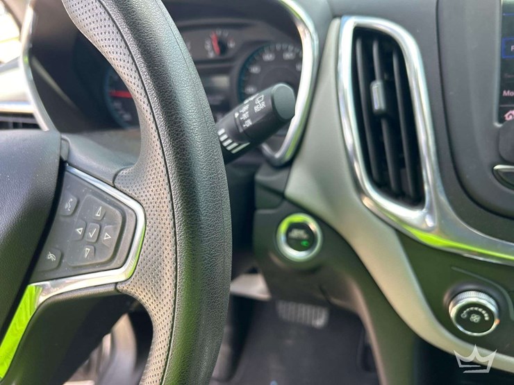 2020-chevrolet-equinox-image-14