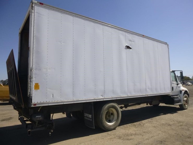 2005-international-durastar-4200-image-4