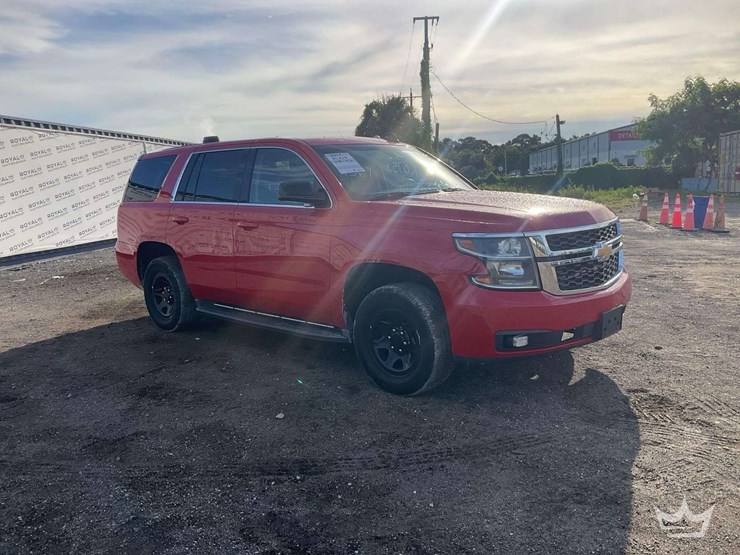 2018-chevrolet-tahoe-image-2
