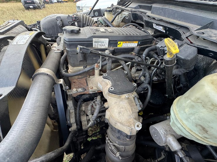 #1941-•-2017-ram-5500-cab-&-chassis-image-51