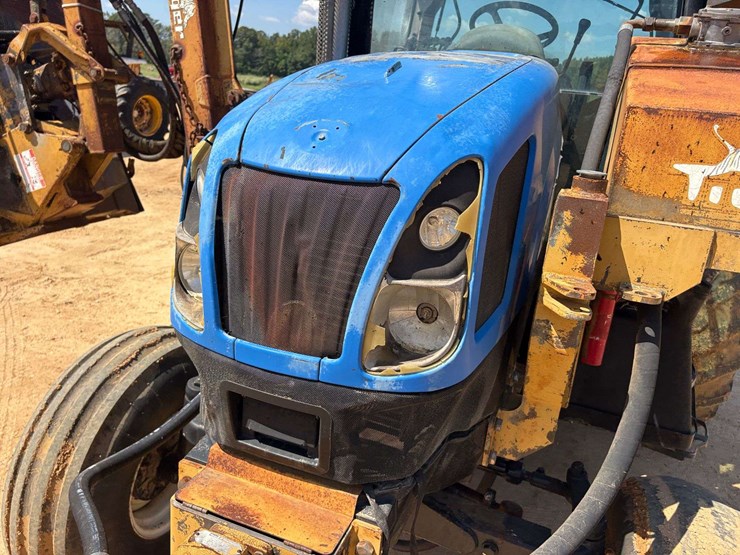 2004-new-holland-ts100a-image-25