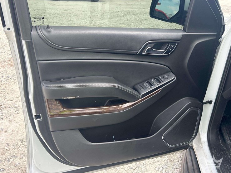 2018-chevrolet-tahoe-image-11
